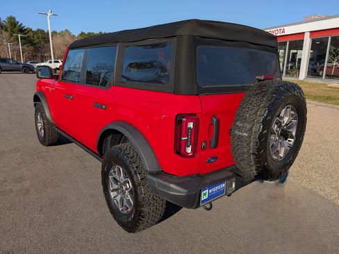 Used 2024 Ford Bronco Badlands AWD/4WD image 3