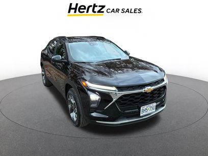 Used 2025 Chevrolet Trax LT