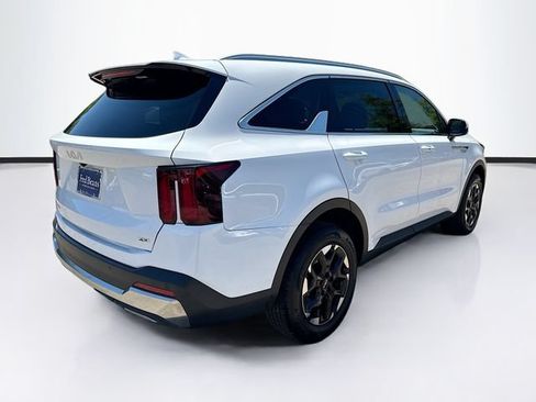 Used 2025 Kia Sorento S AWD/4WD image 8