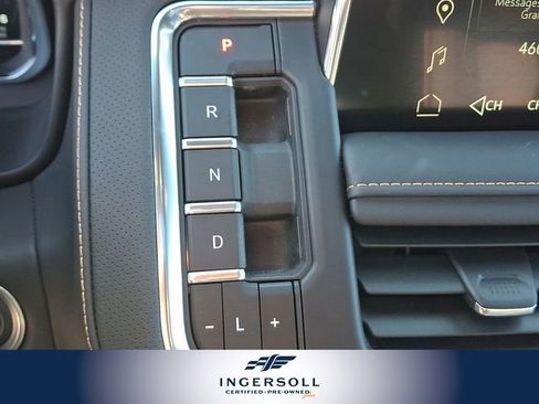 Used 2024 GMC Yukon XL AT4 image 20