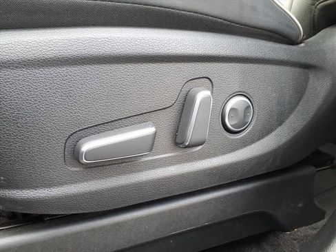 Used 2025 Hyundai Palisade SEL FWD image 4