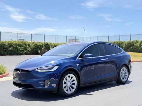 Used 2017 Tesla Model X 75D AWD/4WD image 1