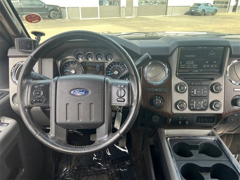 Used 2014 Ford F350 Lariat w/ Chrome Package image 9