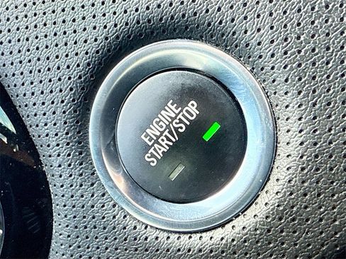 Used 2022 Cadillac XT5 Premium Luxury image 18