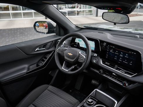 New 2026 Chevrolet Equinox LT FWD image 13
