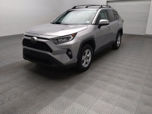 Used 2019 Toyota RAV4 XLE FWD image 11