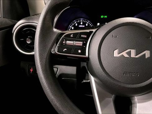 Used 2024 Kia Forte LXS w/ LXS Technology Package FWD image 18