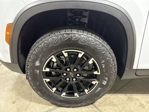 New 2026 Chevrolet Traverse Z71 w/ Enhanced Driving Package AWD/4WD image 28
