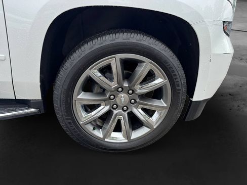 Used 2019 Chevrolet Tahoe Premier AWD/4WD image 13