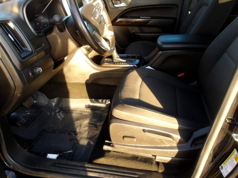 Used 2018 GMC Canyon SLE w/ SLE Convenience Package image 19