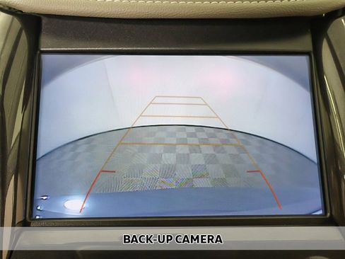 Used 2018 Chevrolet Impala LT image 4