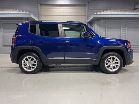 Used 2021 Jeep Renegade Latitude w/ Convenience Group AWD/4WD image 8