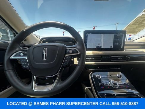 Used 2023 Lincoln Nautilus FWD w/ Premium Package image 12