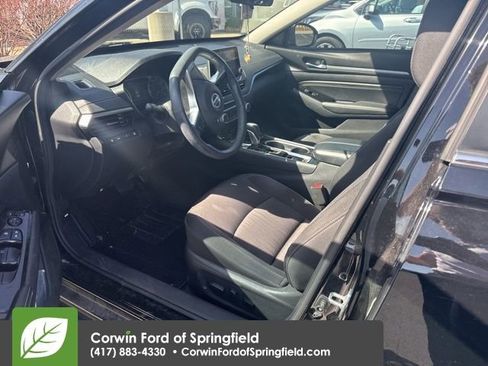 Used 2021 Nissan Altima 2.5 SV w/ SV Premium Package image 10