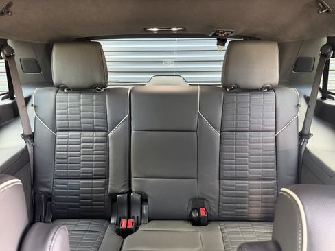 Used 2025 Cadillac Escalade V AWD/4WD image 32