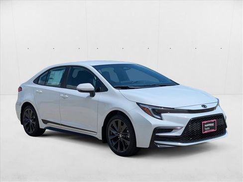 New 2025 Toyota Corolla SE image 7