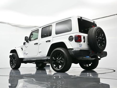 Used 2024 Jeep Wrangler Unlimited Sahara w/ Safety Group image 45