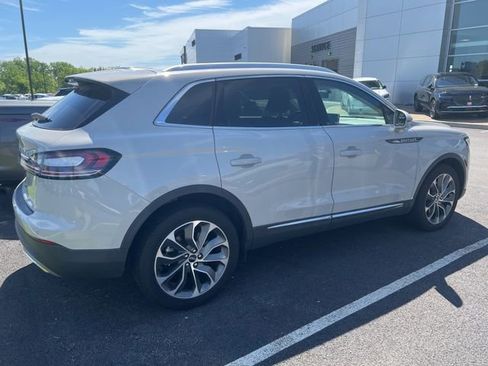 Used 2023 Lincoln Nautilus Reserve AWD/4WD image 4