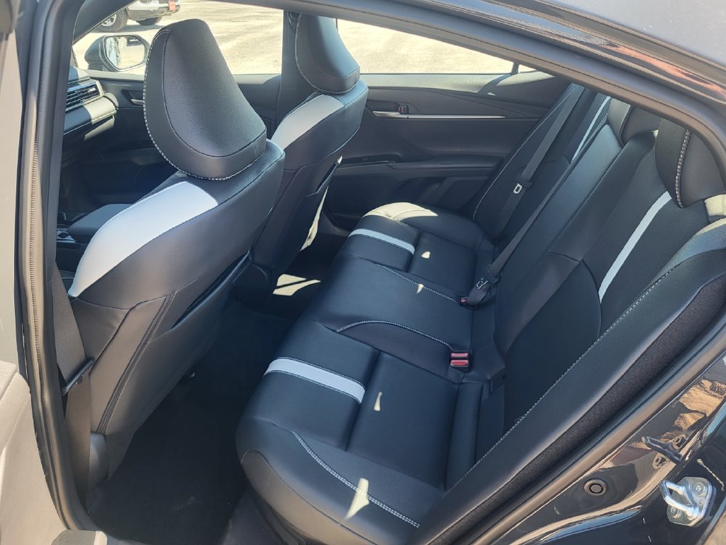 Used 2026 Toyota Camry SE FWD image 11