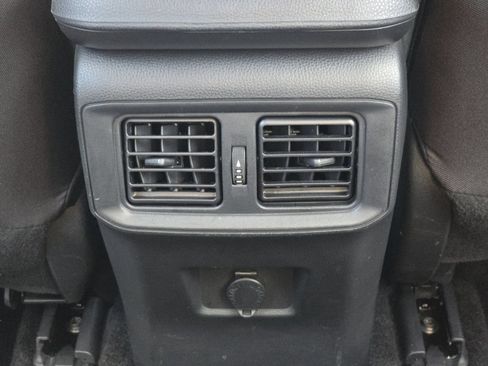 Used 2024 Toyota RAV4 LE AWD/4WD image 28