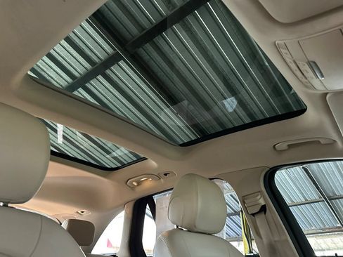 Used 2019 Mercedes-Benz GLC 300 image 20