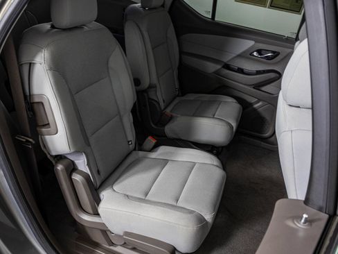 Used 2018 Chevrolet Traverse LT FWD image 46
