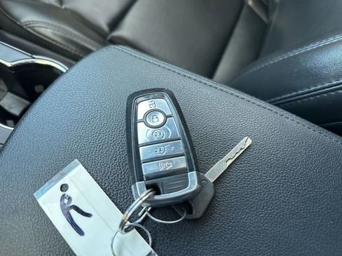 Used 2019 Ford Explorer XLT w/ Equipment Group 202A image 38