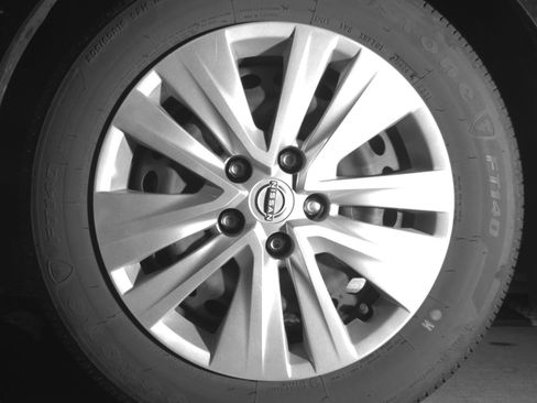 Used 2025 Nissan Sentra S FWD image 12