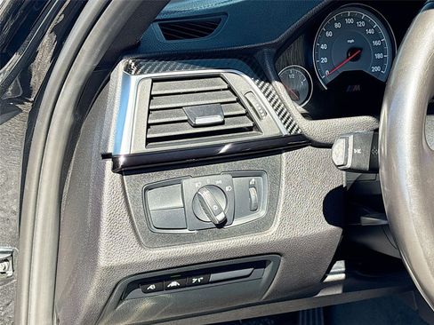 Used 2018 BMW M3 image 11
