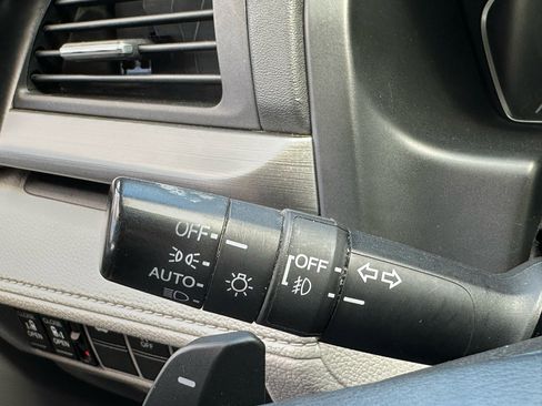 Used 2019 Honda Odyssey EX-L image 19