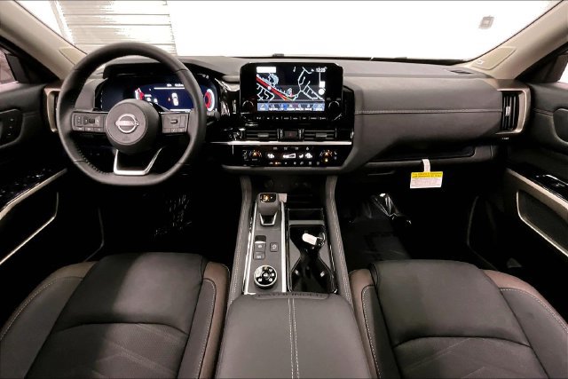 New 2025 Nissan Pathfinder Platinum w/ Lighting Package (N93) AWD/4WD image 6