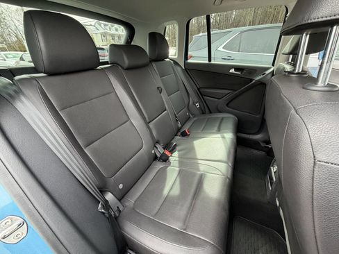 Used 2017 Volkswagen Tiguan S image 27