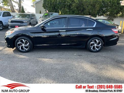 Used 2017 Honda Accord LX image 6