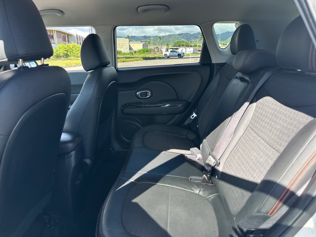 Used 2018 Kia Soul ! w/ Tech Package FWD image 15