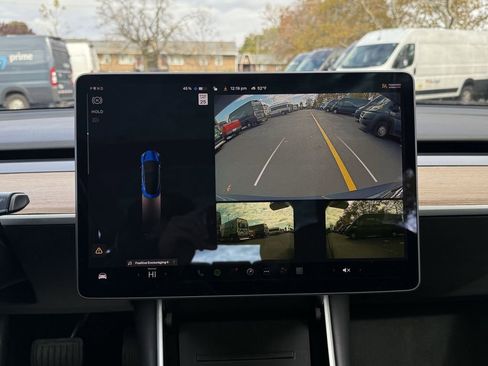 Used 2018 Tesla Model 3 Long Range image 23