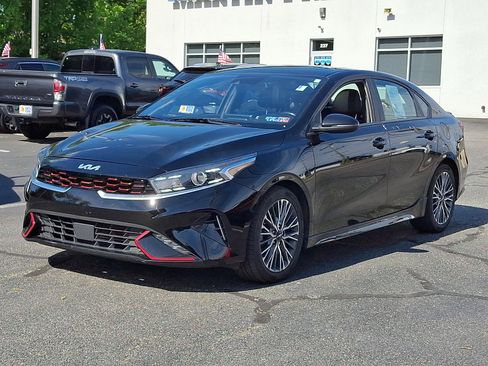 Used 2022 Kia Forte GT-Line w/ GT-Line Premium Package FWD image 2