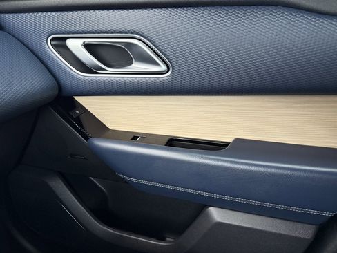 Used 2020 Land Rover Range Rover Velar R-Dynamic S image 29