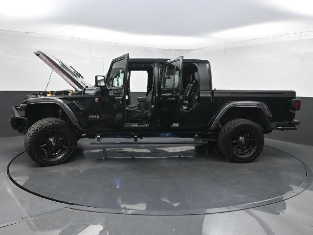 Used 2022 Jeep Gladiator Rubicon w/ Dual Top Group AWD/4WD image 40