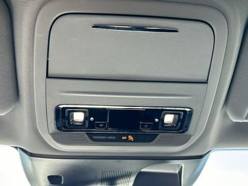 Used 2022 Lincoln Corsair Reserve image 23