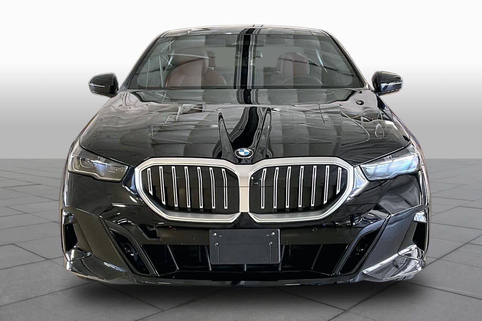 Used 2026 BMW 530i RWD image 3