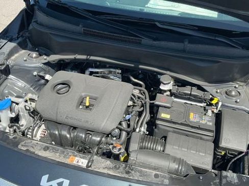 Certified 2025 Kia Seltos EX w/ EX Sunroof Package AWD/4WD image 12