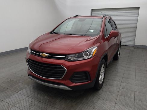 Used 2020 Chevrolet Trax LT w/ Sun & Sound Package AWD/4WD image 15