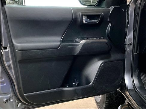 Certified 2022 Toyota Tacoma TRD Sport w/ Technology Package image 20