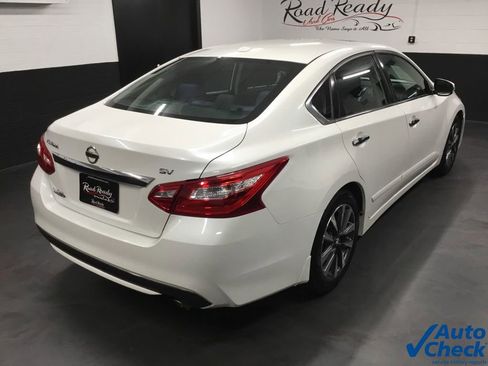 Used 2016 Nissan Altima 2.5 SV w/ Convenience Package image 11