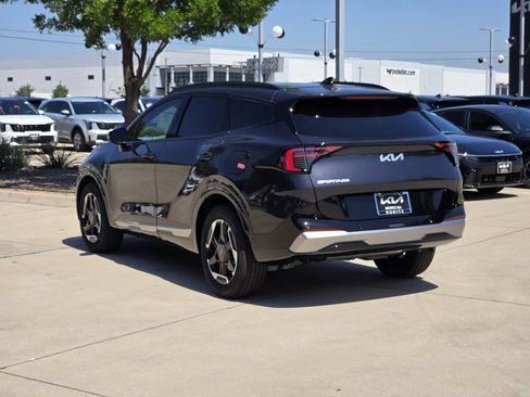 New 2026 Kia Sportage SX FWD image 3