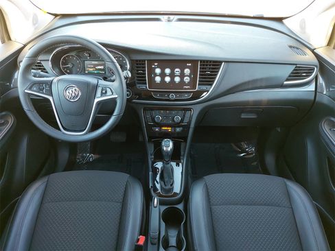 Used 2018 Buick Encore Preferred image 9