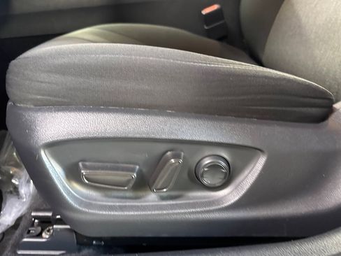 Used 2020 Toyota Camry LE FWD image 15