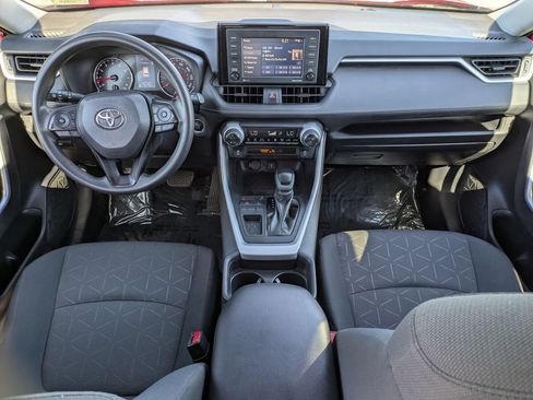 Used 2021 Toyota RAV4 XLE w/ Carpet Mat Package (TMS) FWD image 19