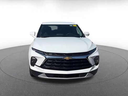 Used 2026 Chevrolet Blazer LT FWD image 3