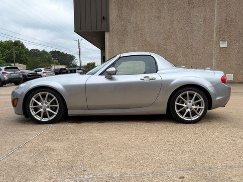 Used 2011 MAZDA MX-5 Miata Grand Touring w/ Premium Pkg RWD image 2